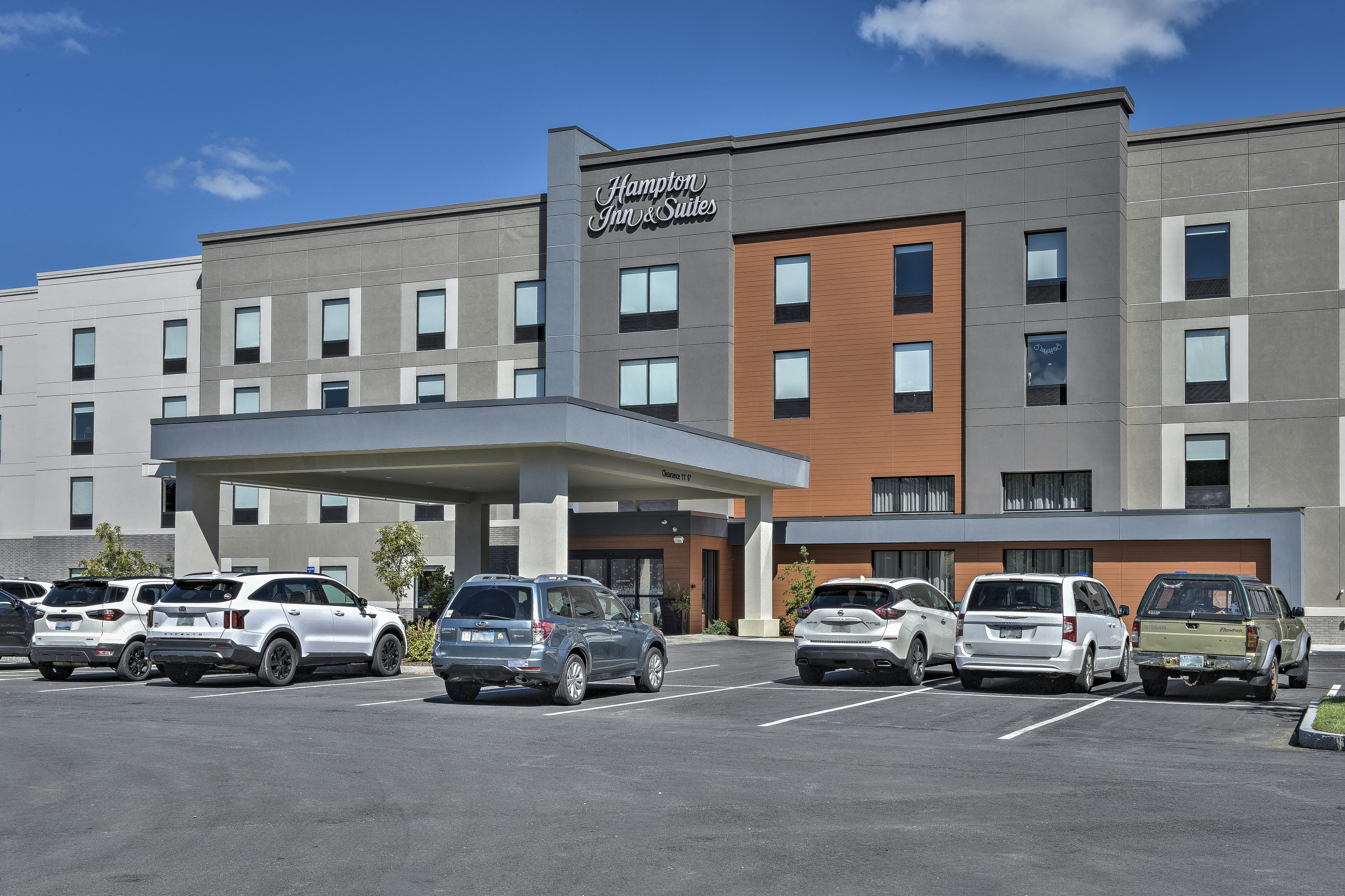 Hampton Inn and Suites Keene 42/47
