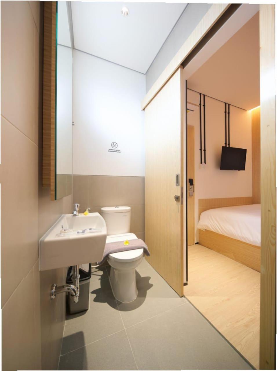 Cool Living Jakarta 28/33