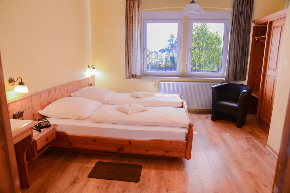 Rothenburger Hof Hotel 7/33