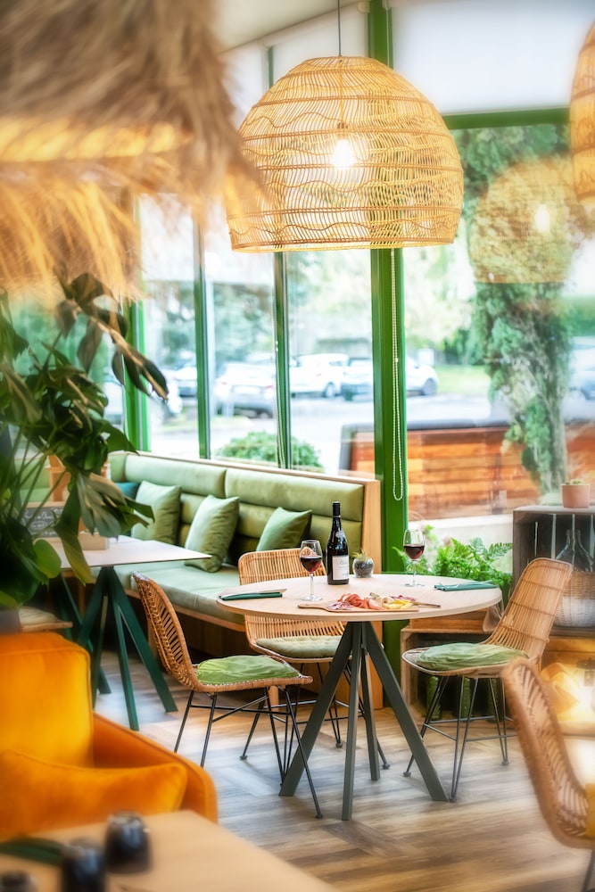 MERCURE NIORT MARAIS POITEVIN 27/50