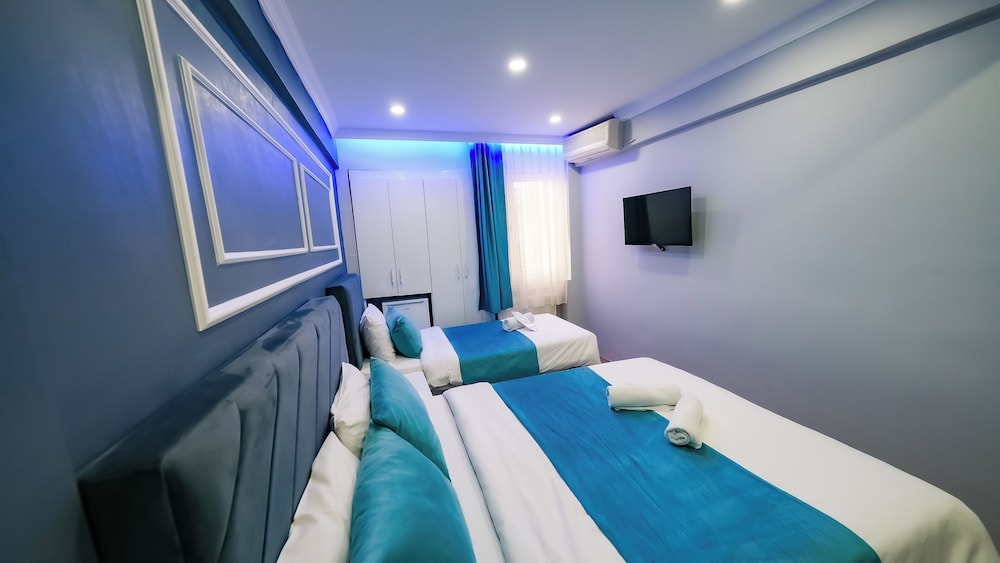 Bona Sera Hotel 12/50