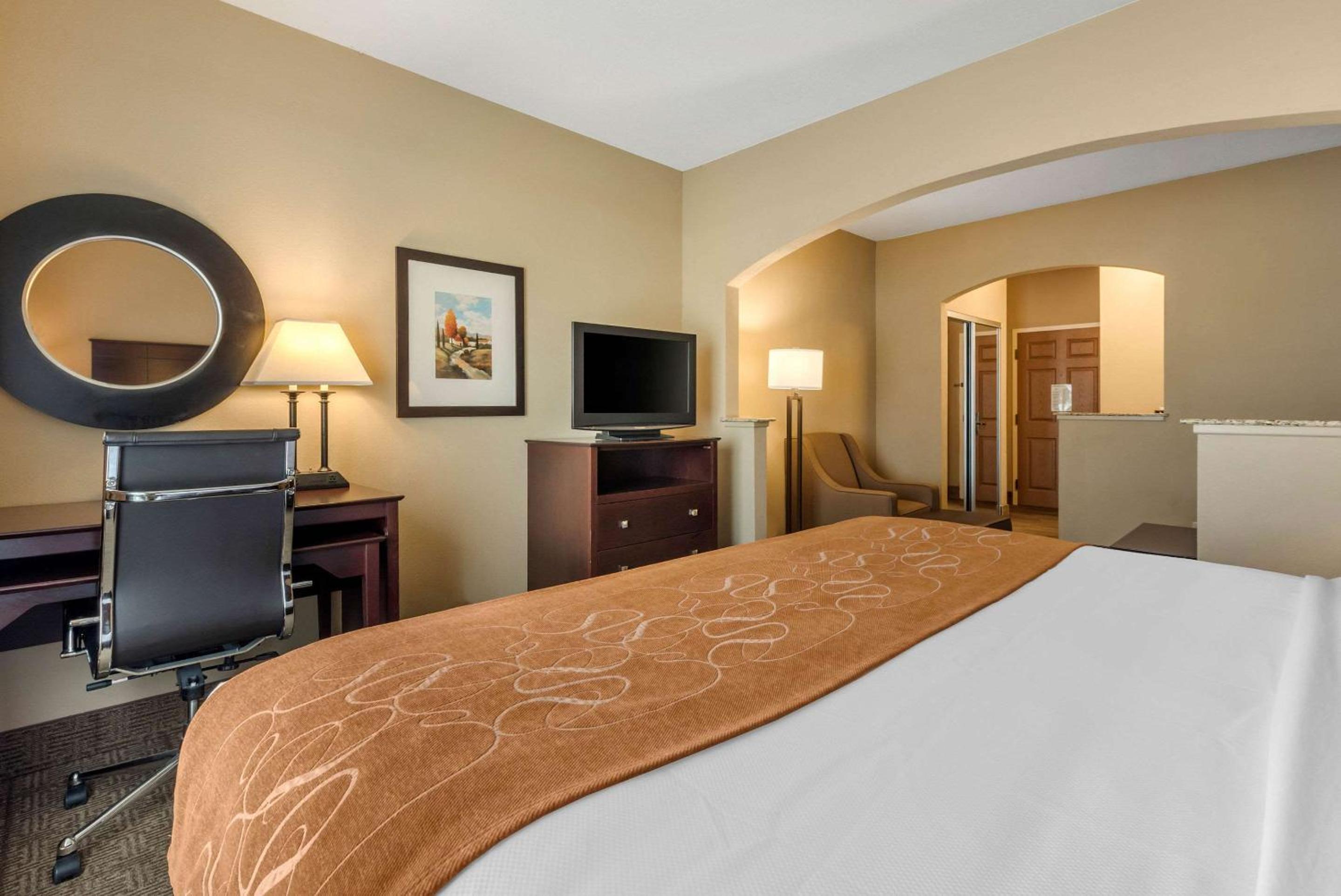 جناح بسرير كينج لذوي الإعاقة