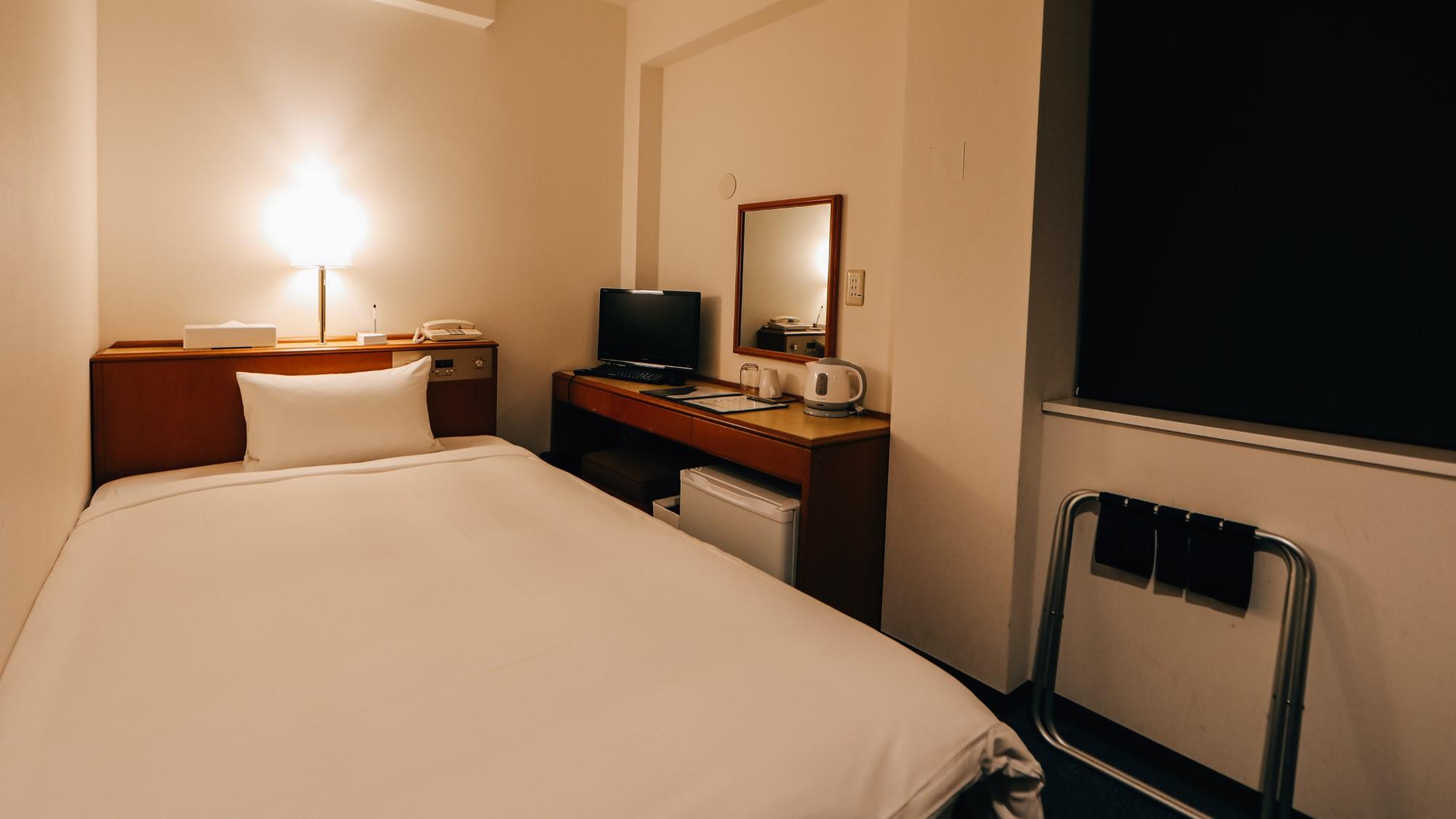 Semi Room, Standard, Semi Double Bed, Smoking