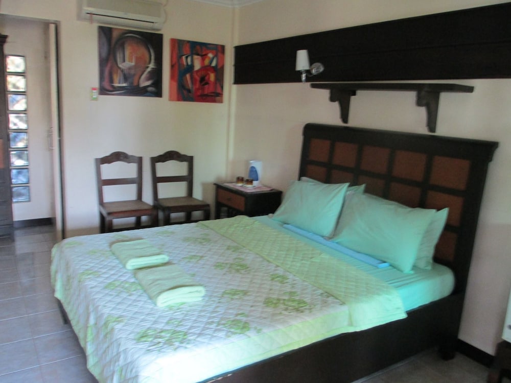 Rio Grande Laoag Resort Hotel 13/47