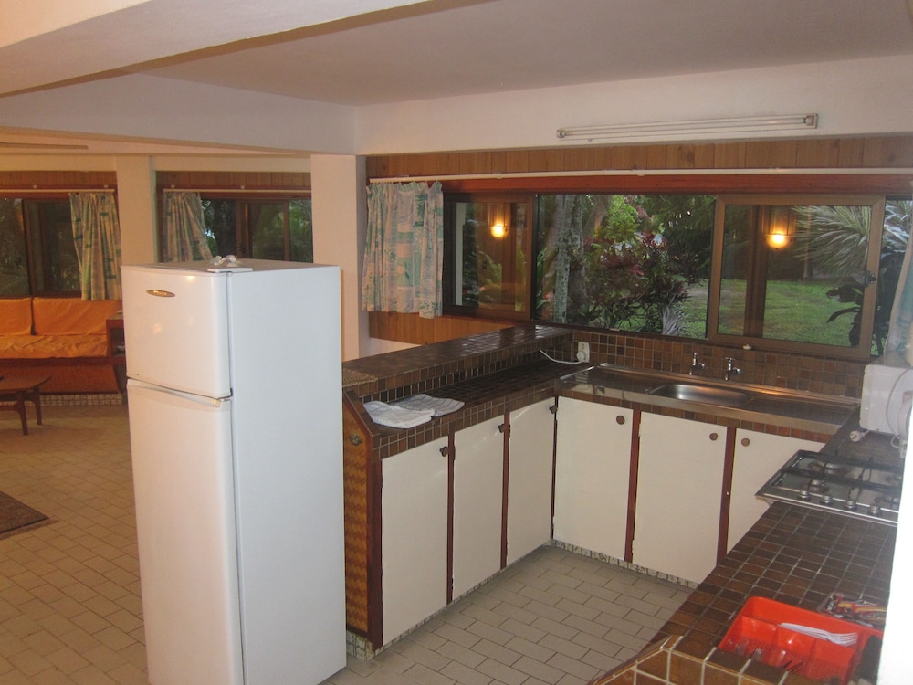 Raina Beach Apartments 13/71