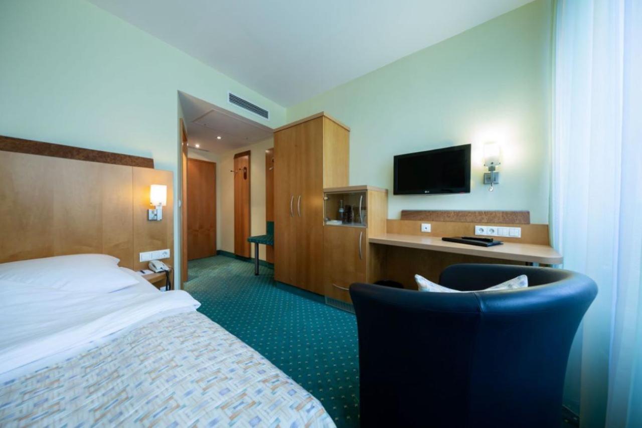 Kronenhotel Stuttgart 13/50