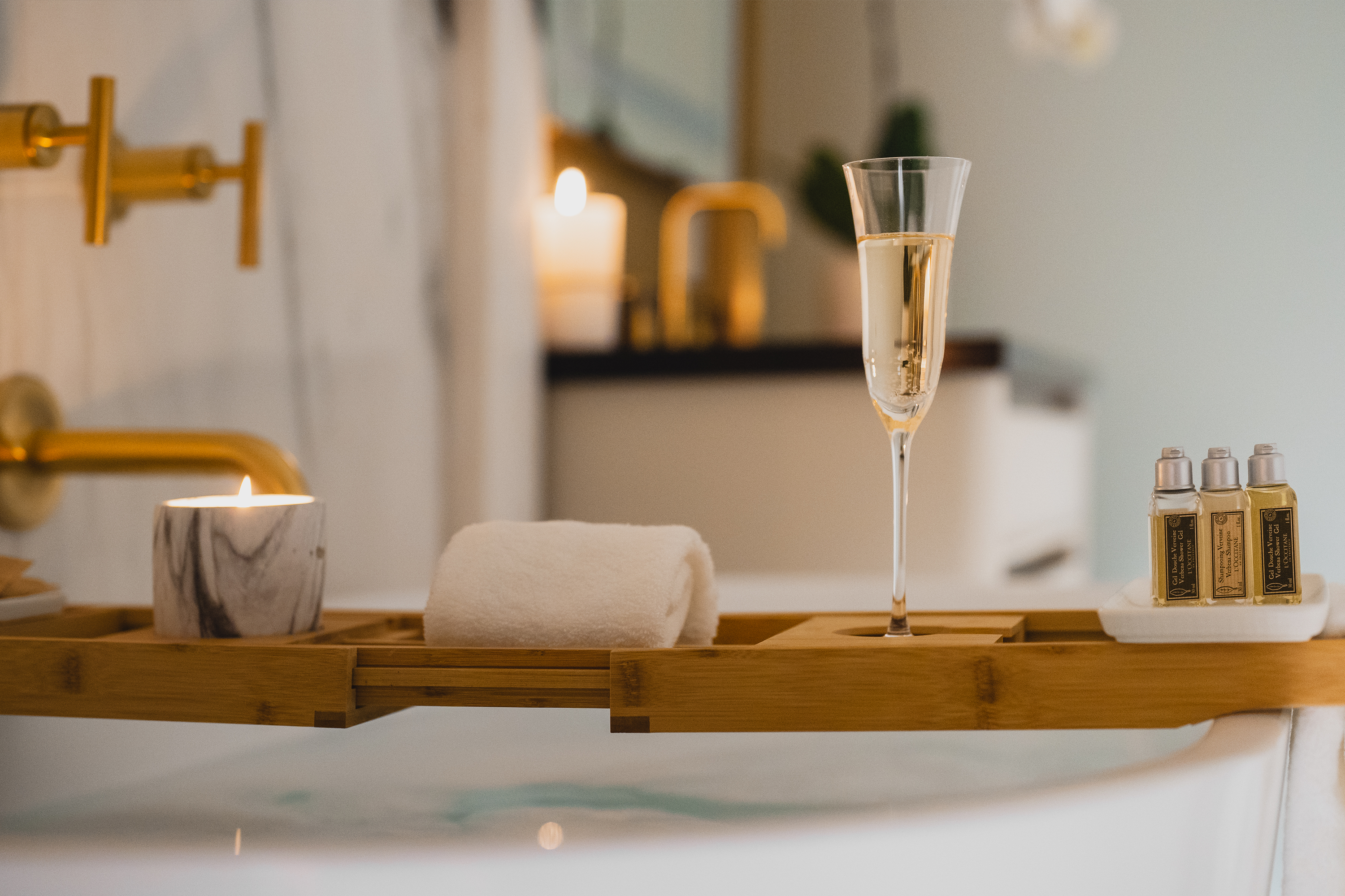 AZUR Legacy Collection Hotel photo2