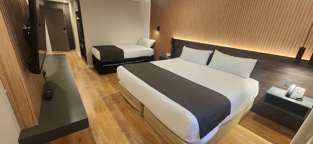 Canal Beagle Hotel 22/66