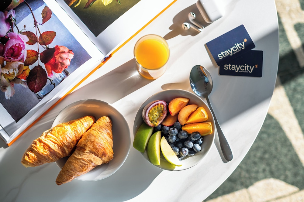 Staycity Aparthotels Saint Augustine Street photo4
