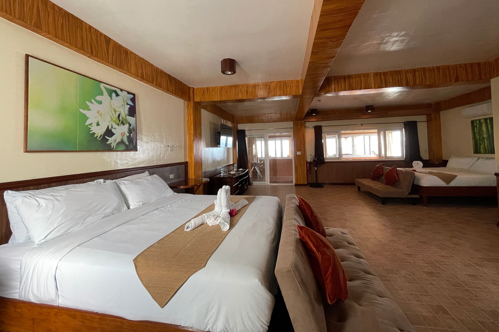 DELUXE, SUITE, SEA VIEW, BALCONY