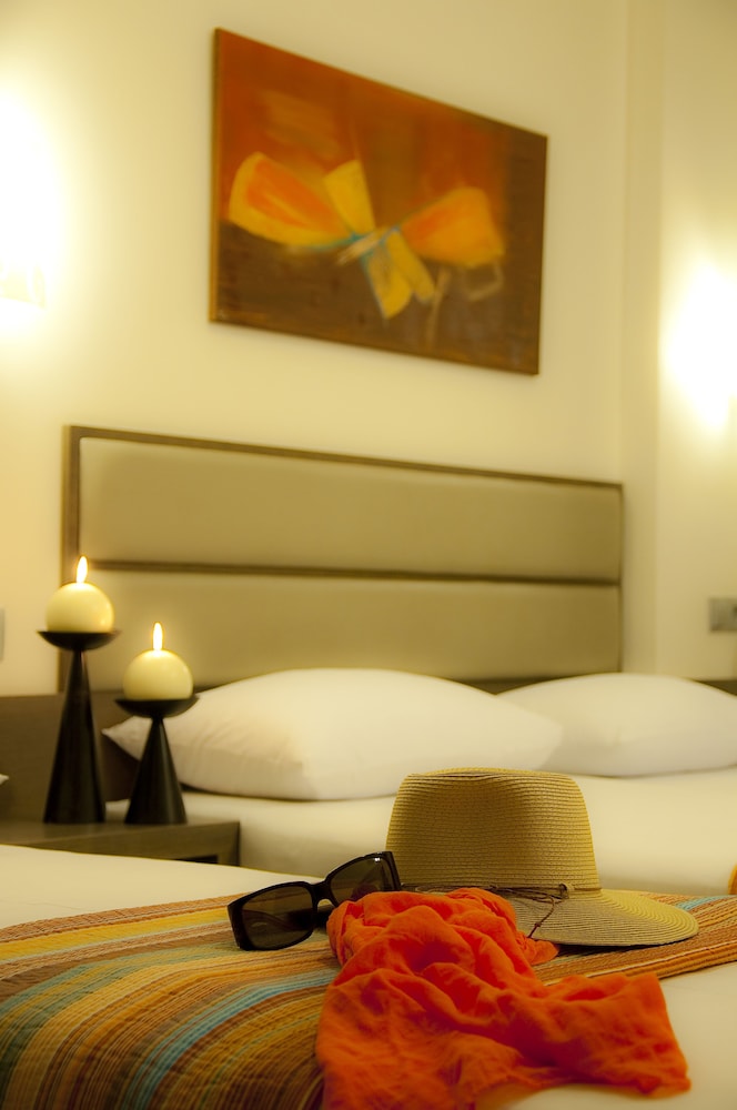 Epavlis Hotel 29/50