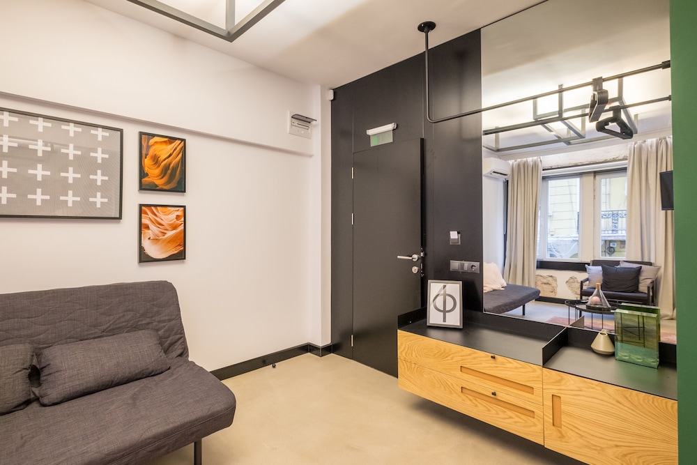 R34 Boutique Hotel 32/50