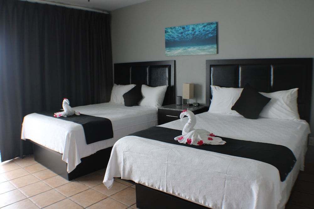 Grace Bay Suites 18/50