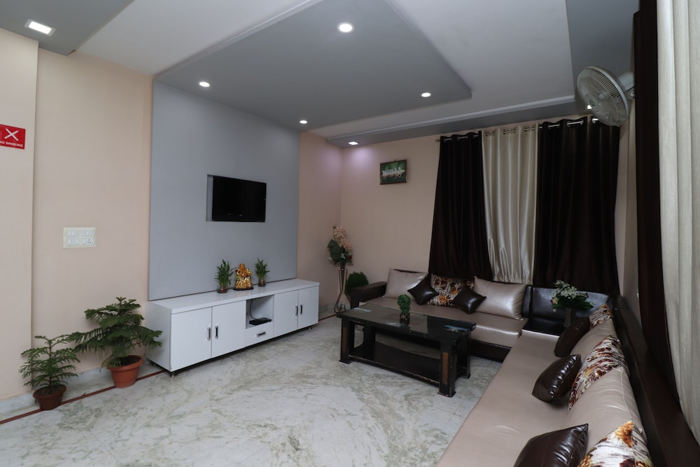 AARADHYA RESIDENCY 39/50