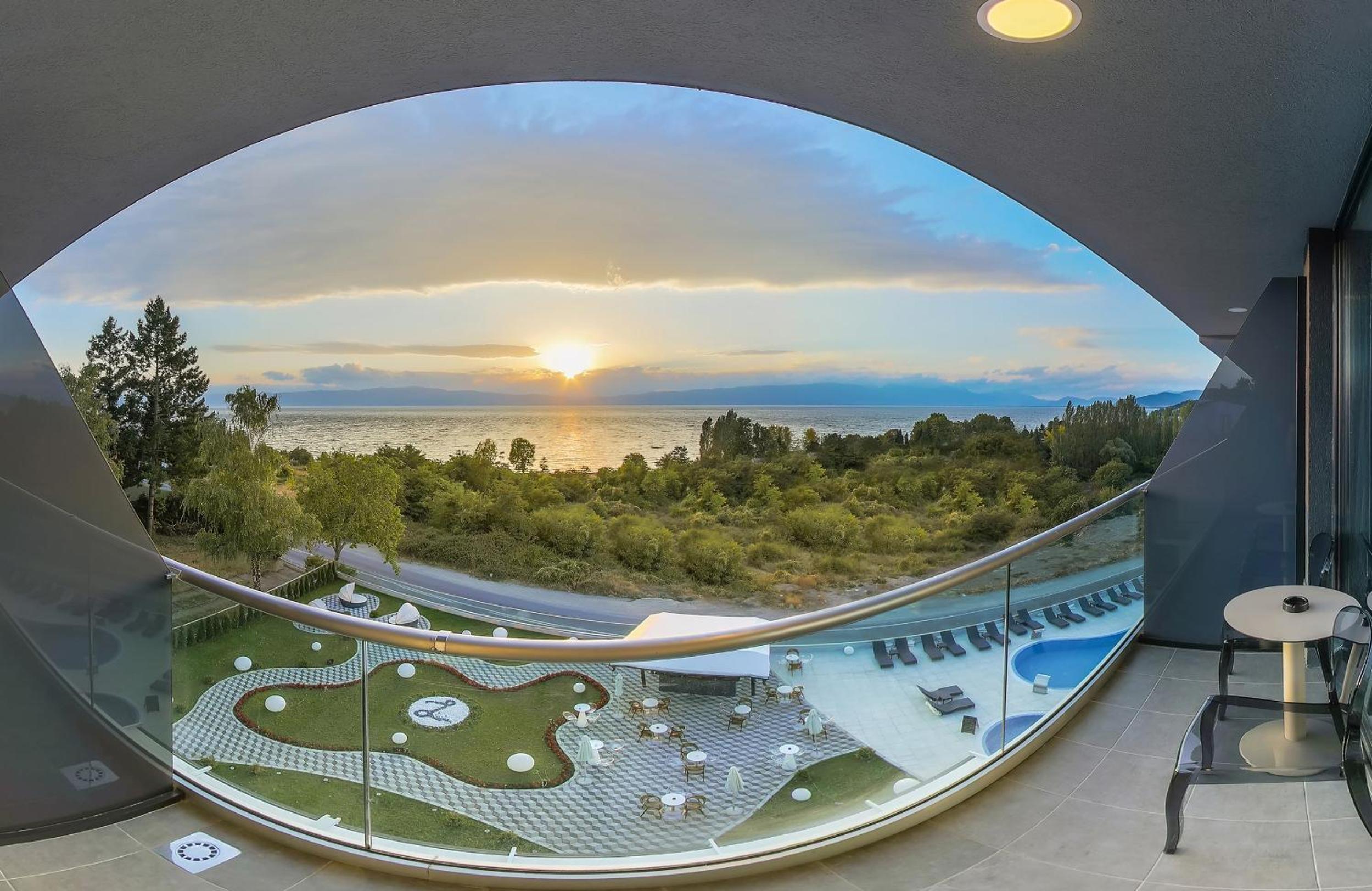 Laki Hotel & Spa 30/50