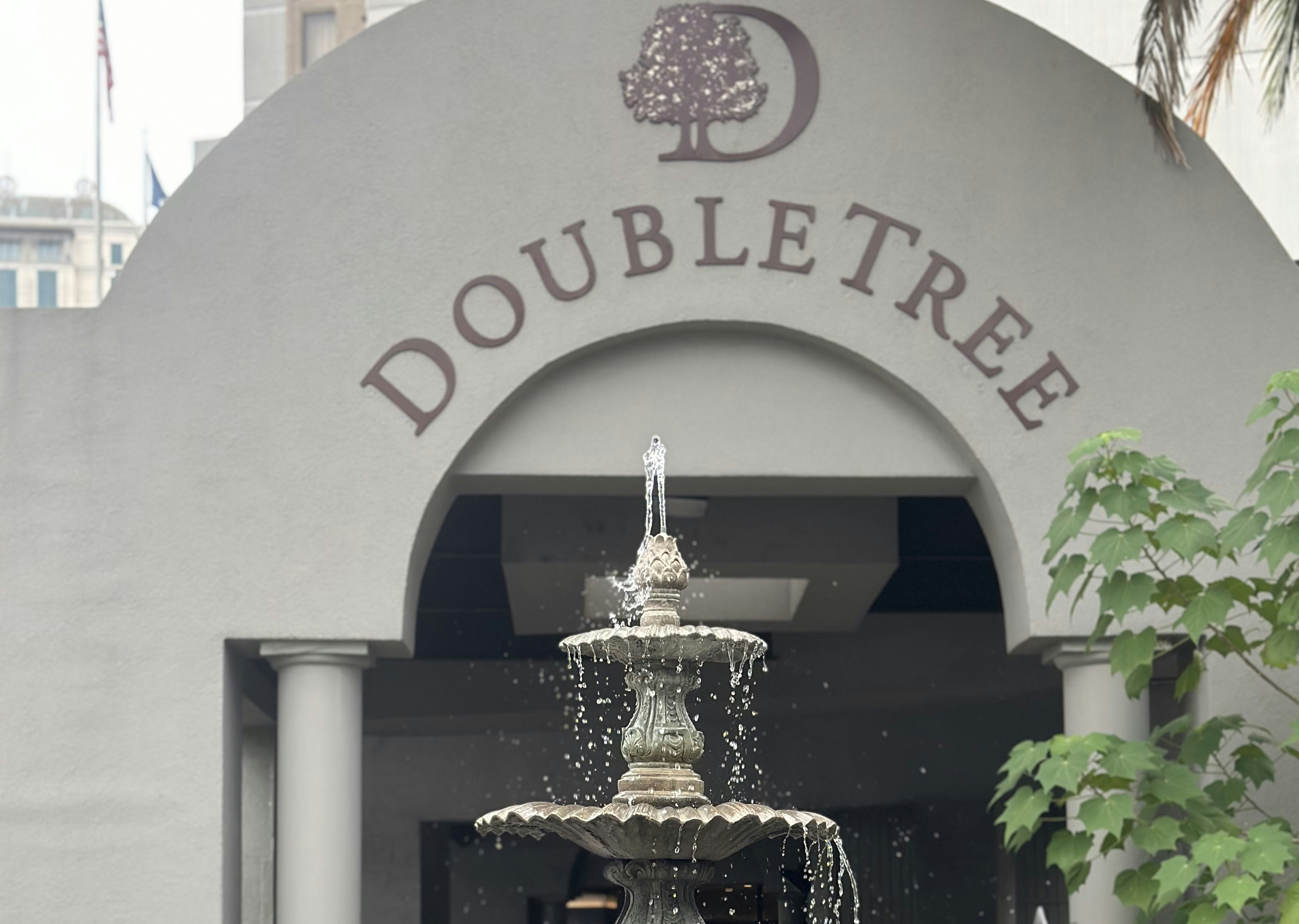 DoubleTree by Hilton Hotel New Orleans 12/86