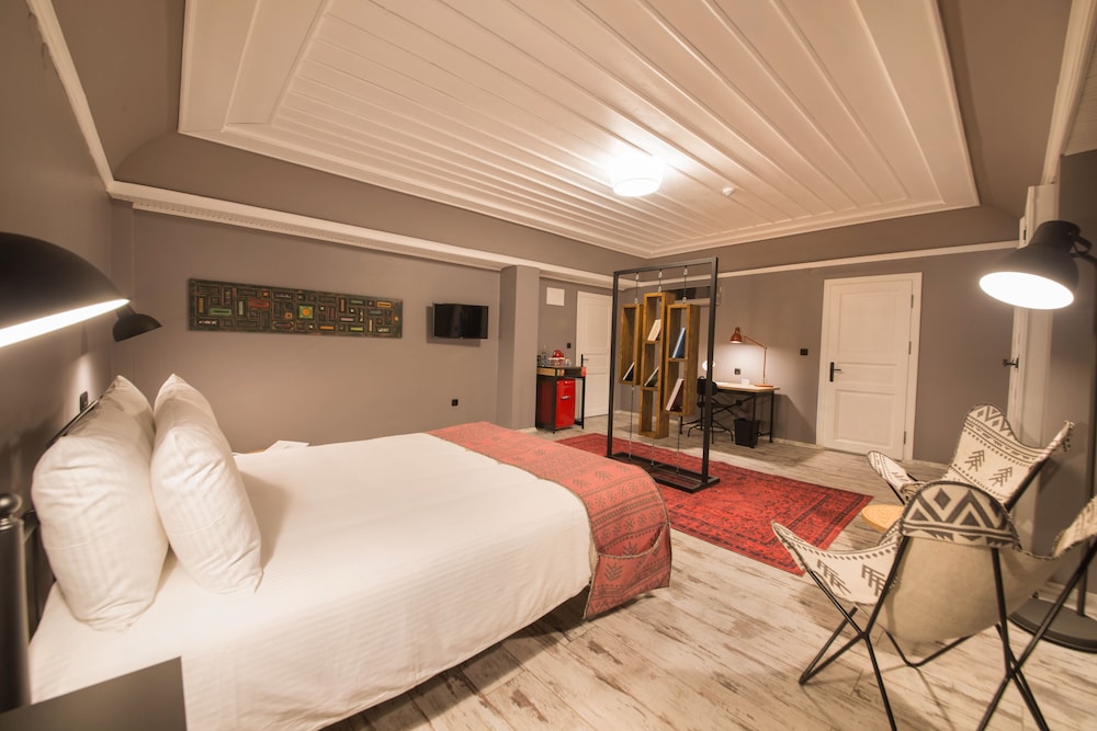 Garp Hotel 11/34