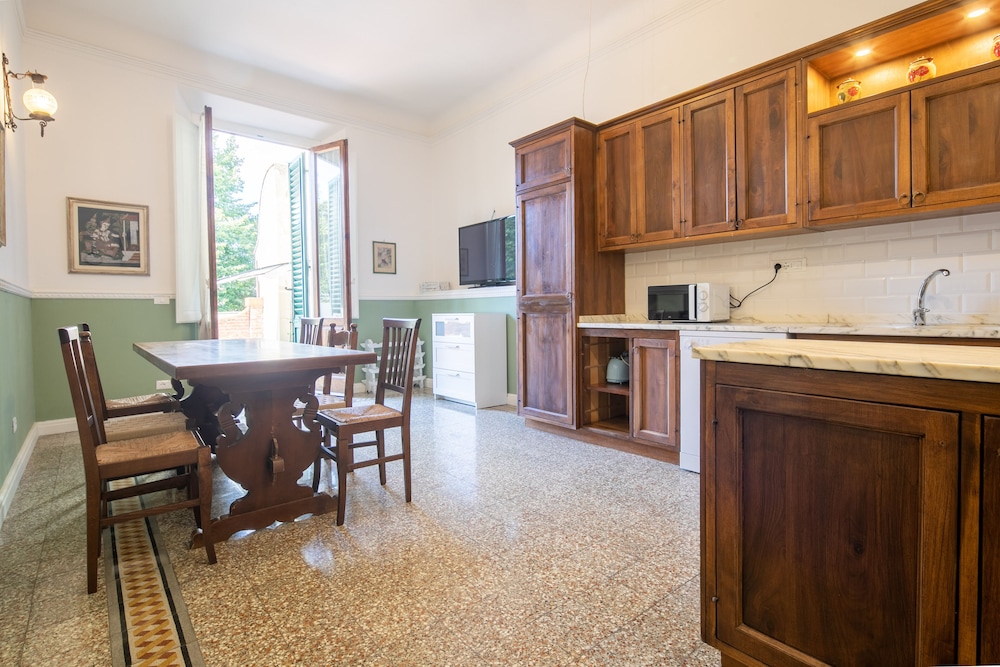 Santa Maria Novella 4 Bedrooms 18/23