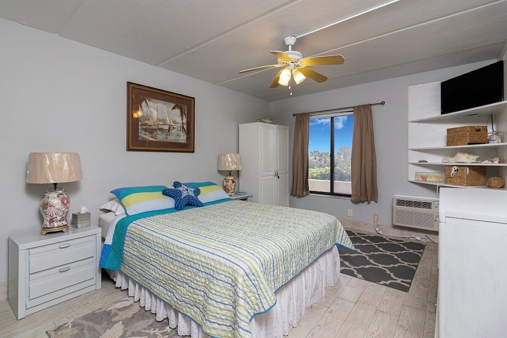 Beacher's Lodge 12/51