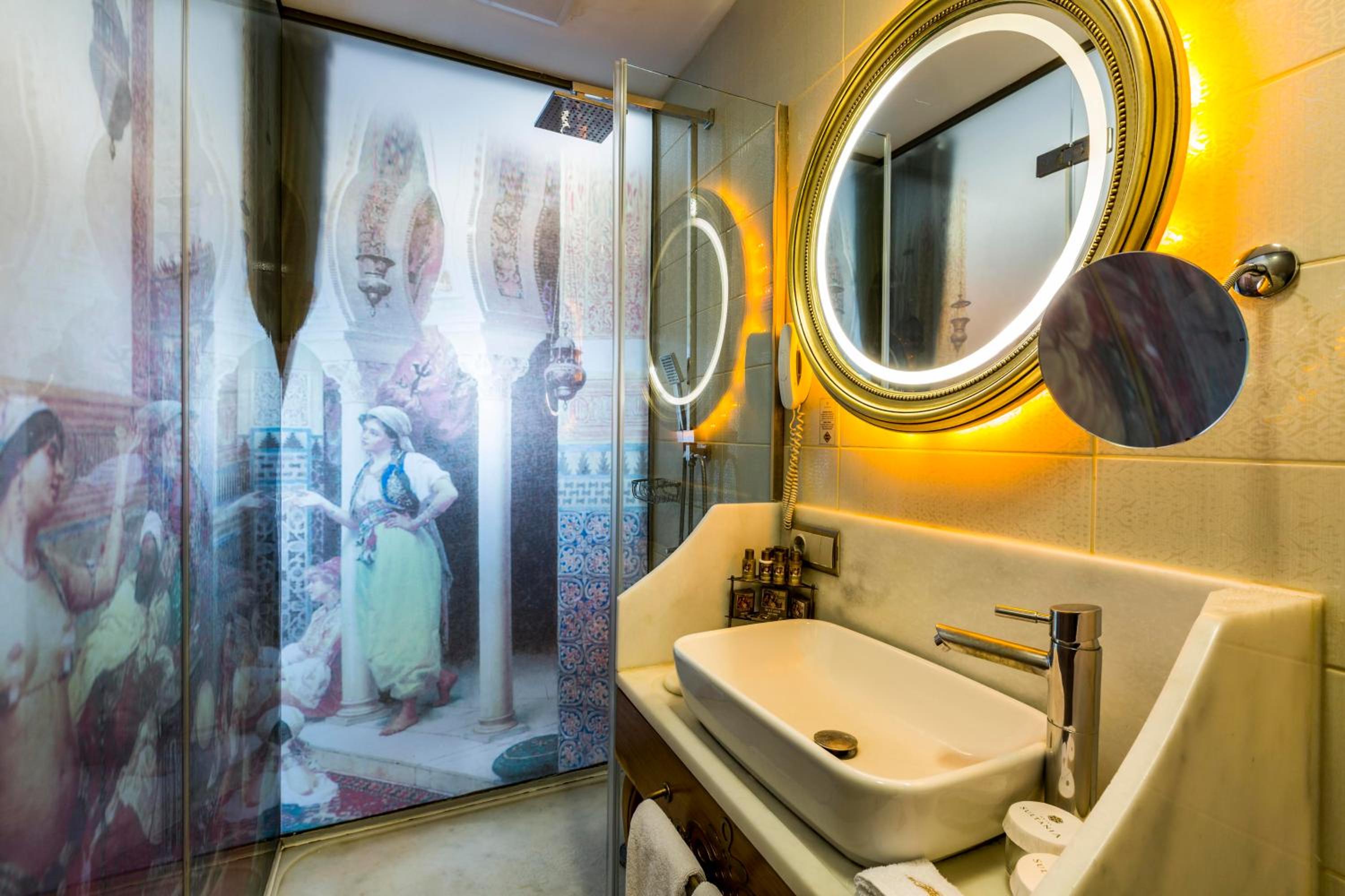 غرفة بسرير مزدوج مع سرير إضافي، Hotel Sultania Boutique Class 7/8