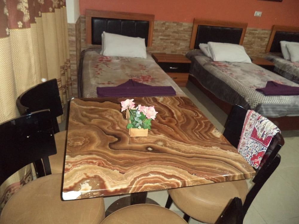 Amman Palace Hotel 46/50