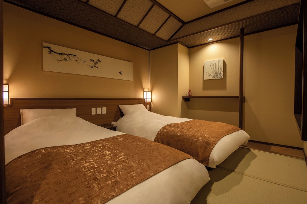 Room, Triple, 3 Beds, Canyon Side, Hot Spring Bath