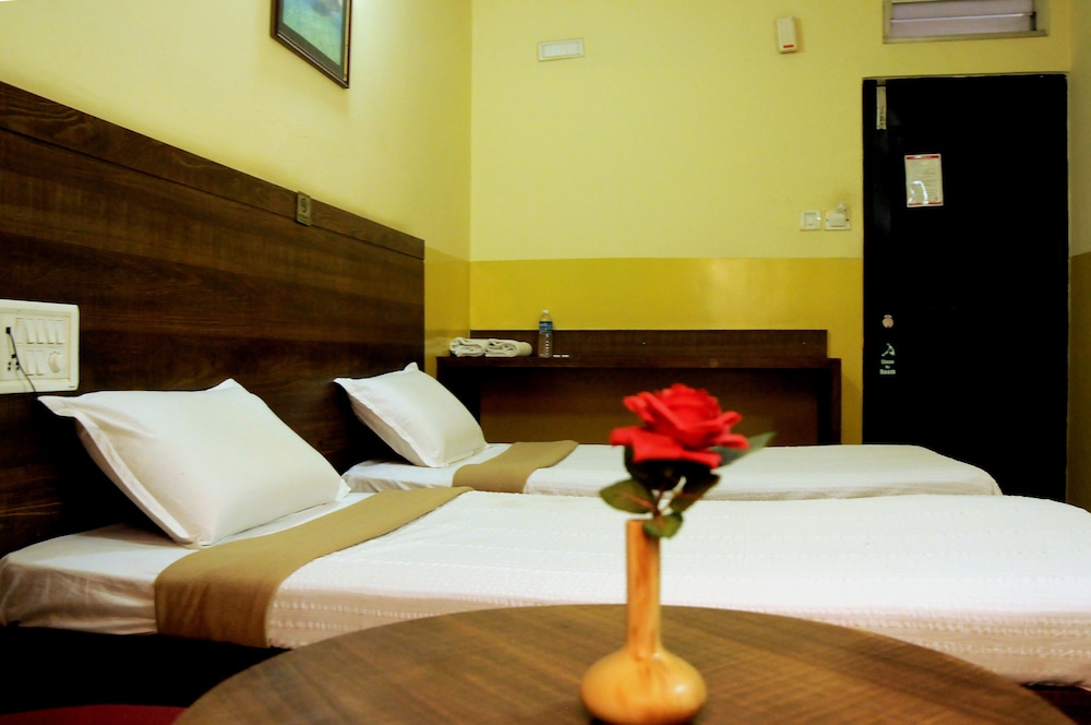 SUVARNA RESIDENCY 7/46