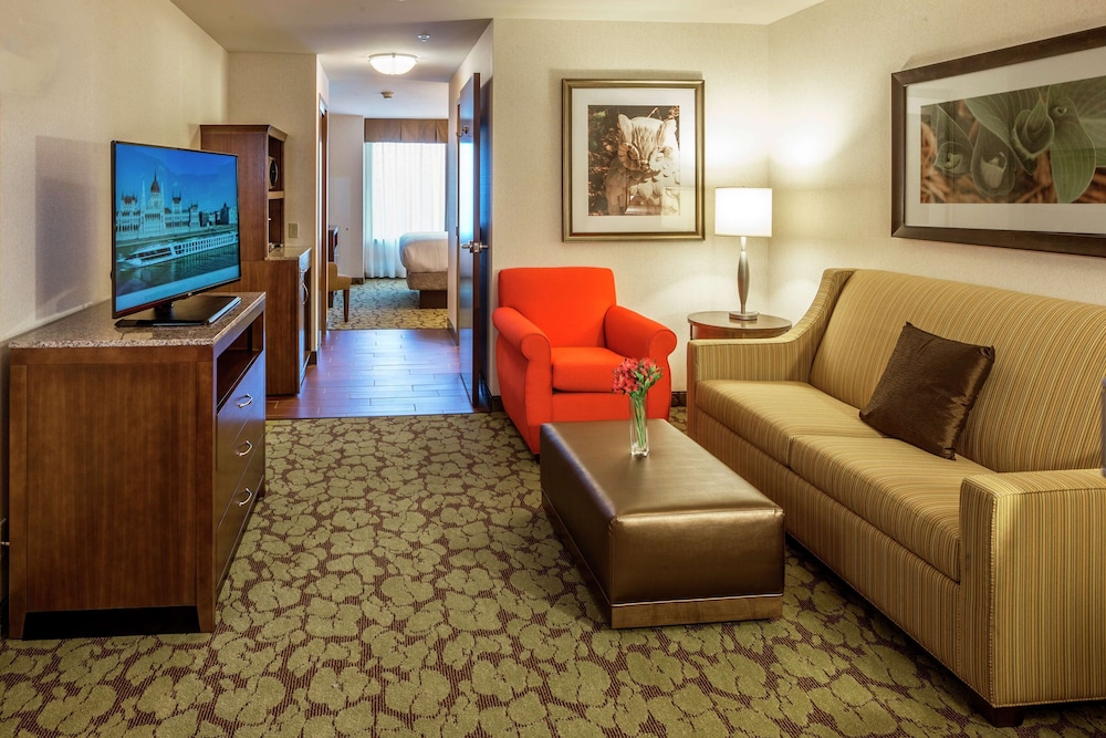Hilton Garden Inn Uniontown 28/51