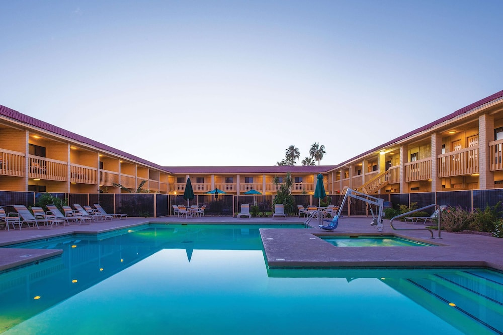 La Quinta Inn Tucson East 9/51