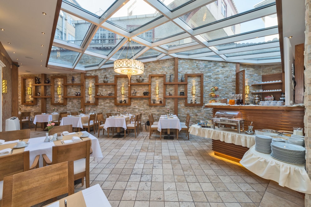 The Million Stone Hotel 40/54