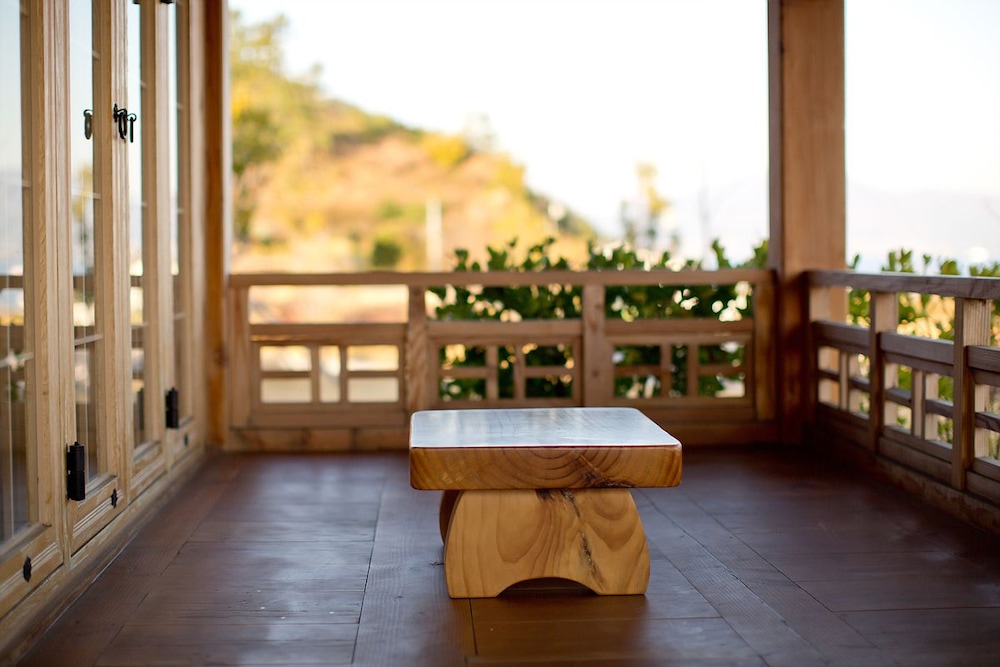 Hanok Hotel Odongjae 33/43