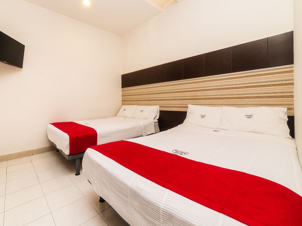 STANDARD, 2 DOUBLE BEDS