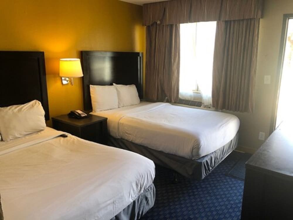 Howard Johnson by Wyndham Odessa TX 9/49