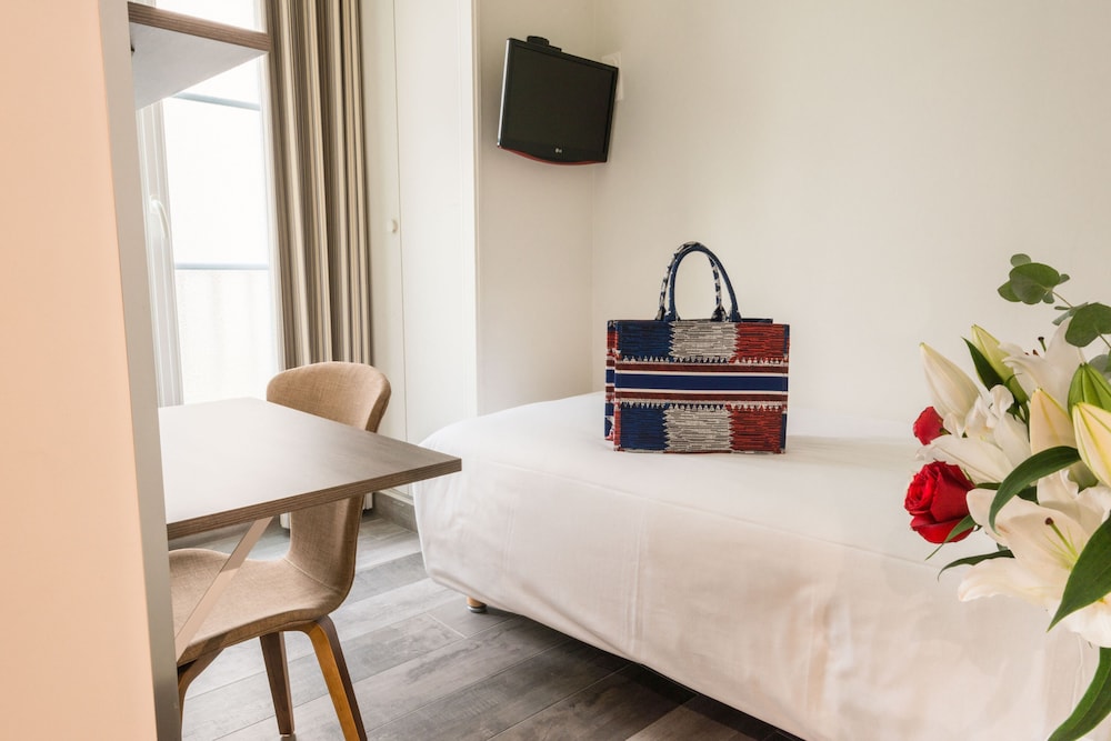 Hotel Beauvoir 35/43