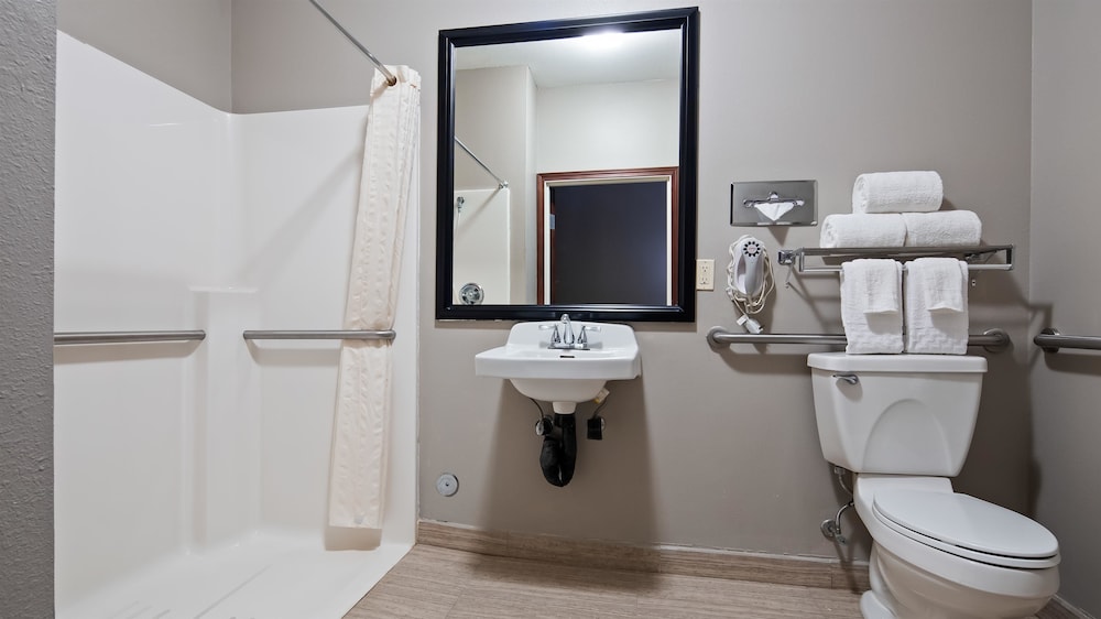 Best Western Geneseo Inn 22/32
