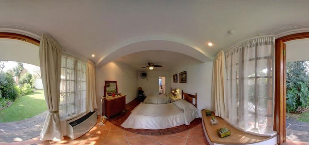 Cosy Den B&B Luxury Guest House Style 5/11