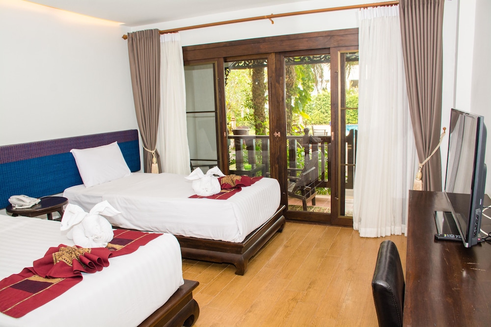 PHOOM THAI GARDEN HOTEL 9/22
