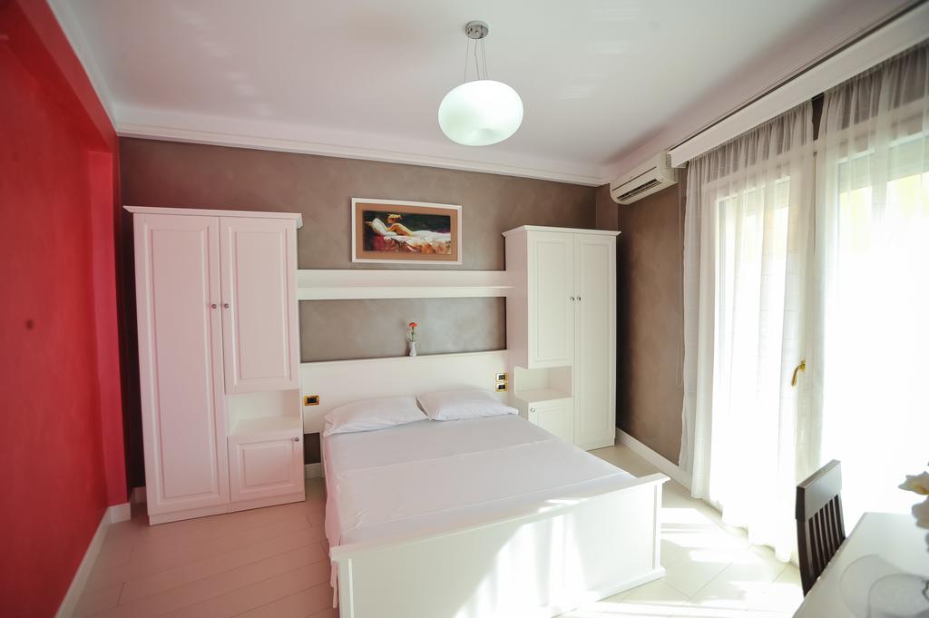 Standard, Double Bed
