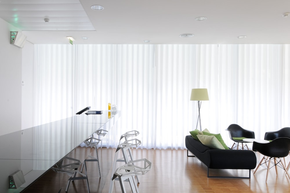 Open Village Sports Hotel Amp Spa Club 40/47