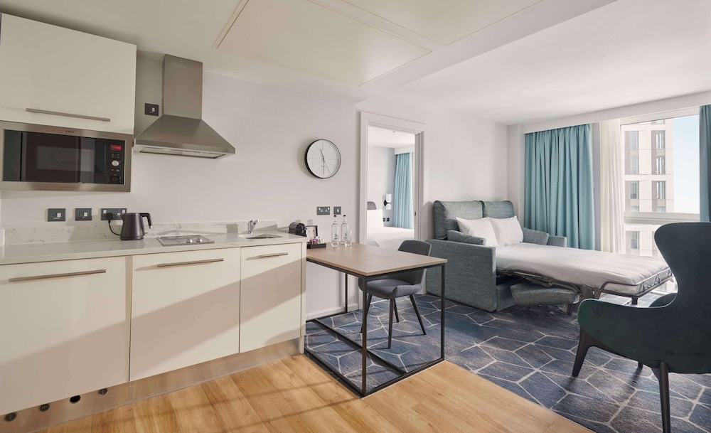 SUITE, KING BED, PARK VIEW, SOFA