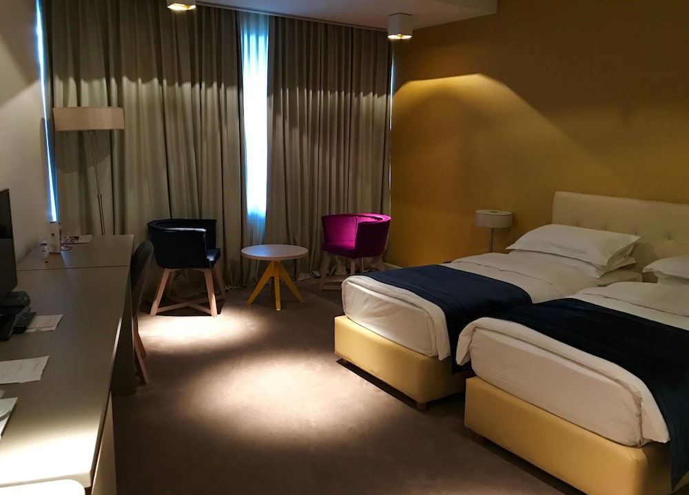 Best Western Premier Ark Hotel 11/32