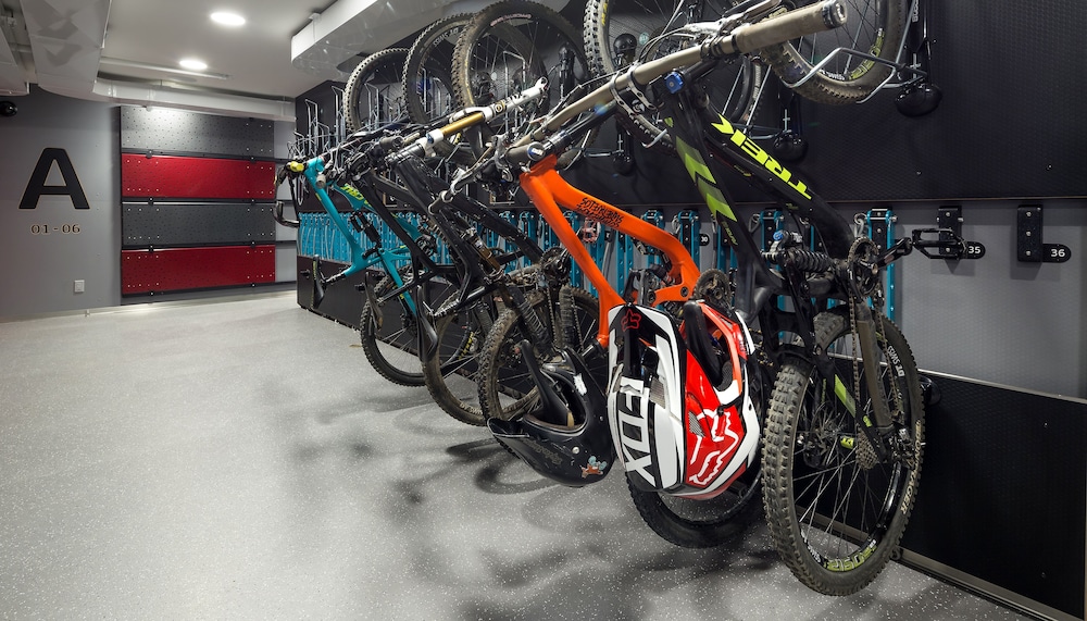 Pangea Pod Hotel 35/50