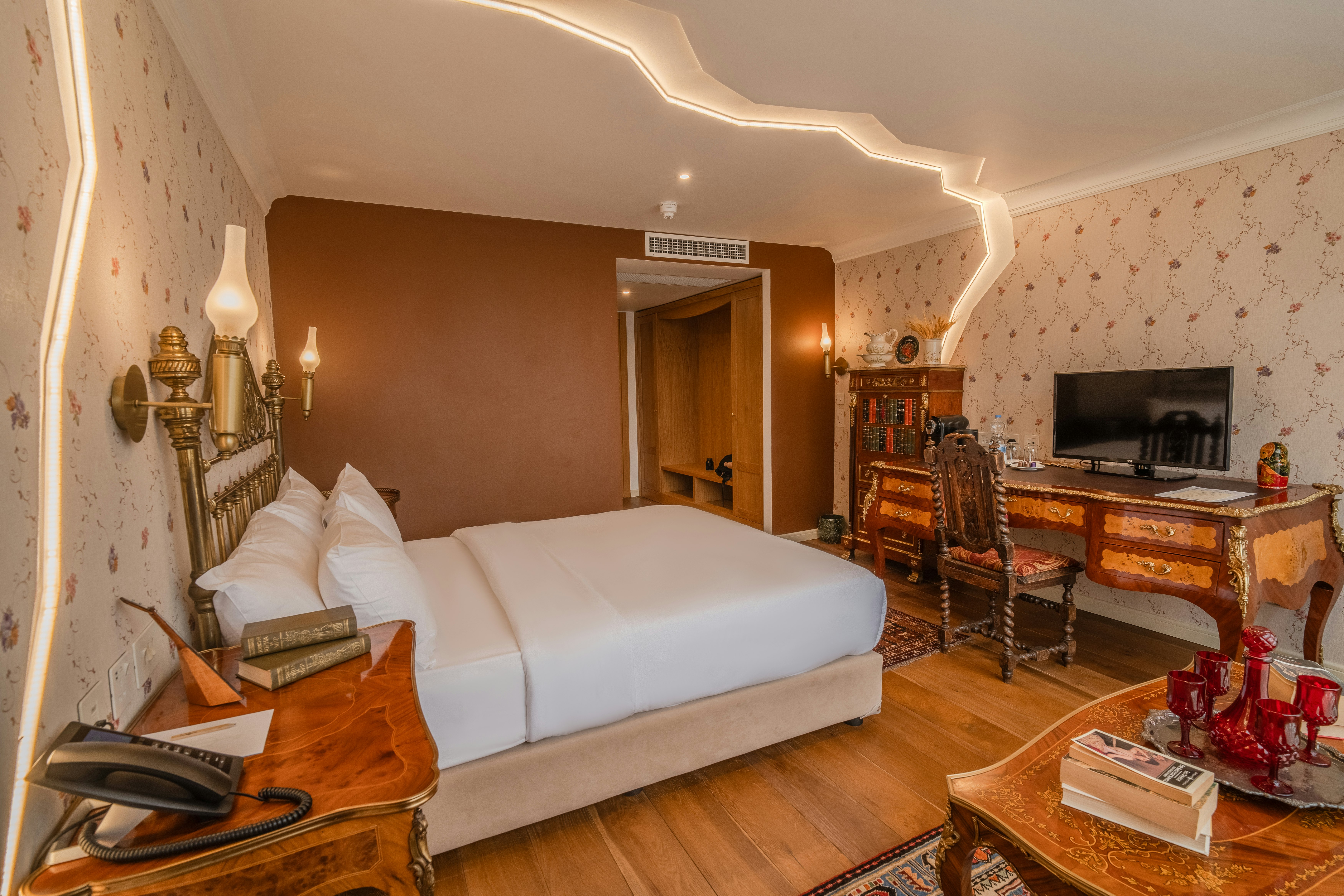 Limehouse Library Hotel 64/107