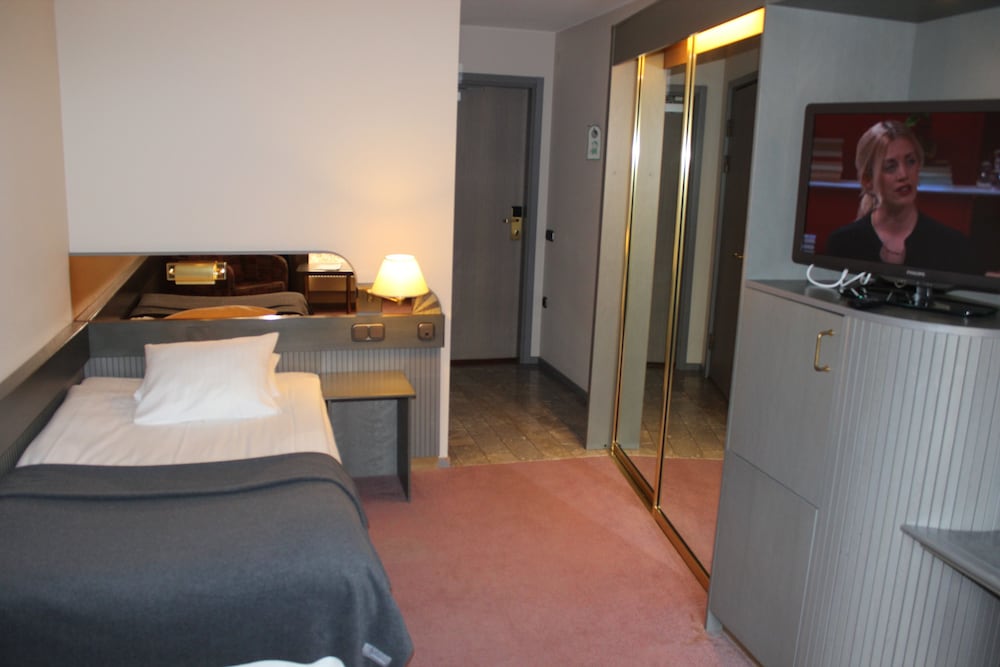 Memory Hotel 18/36