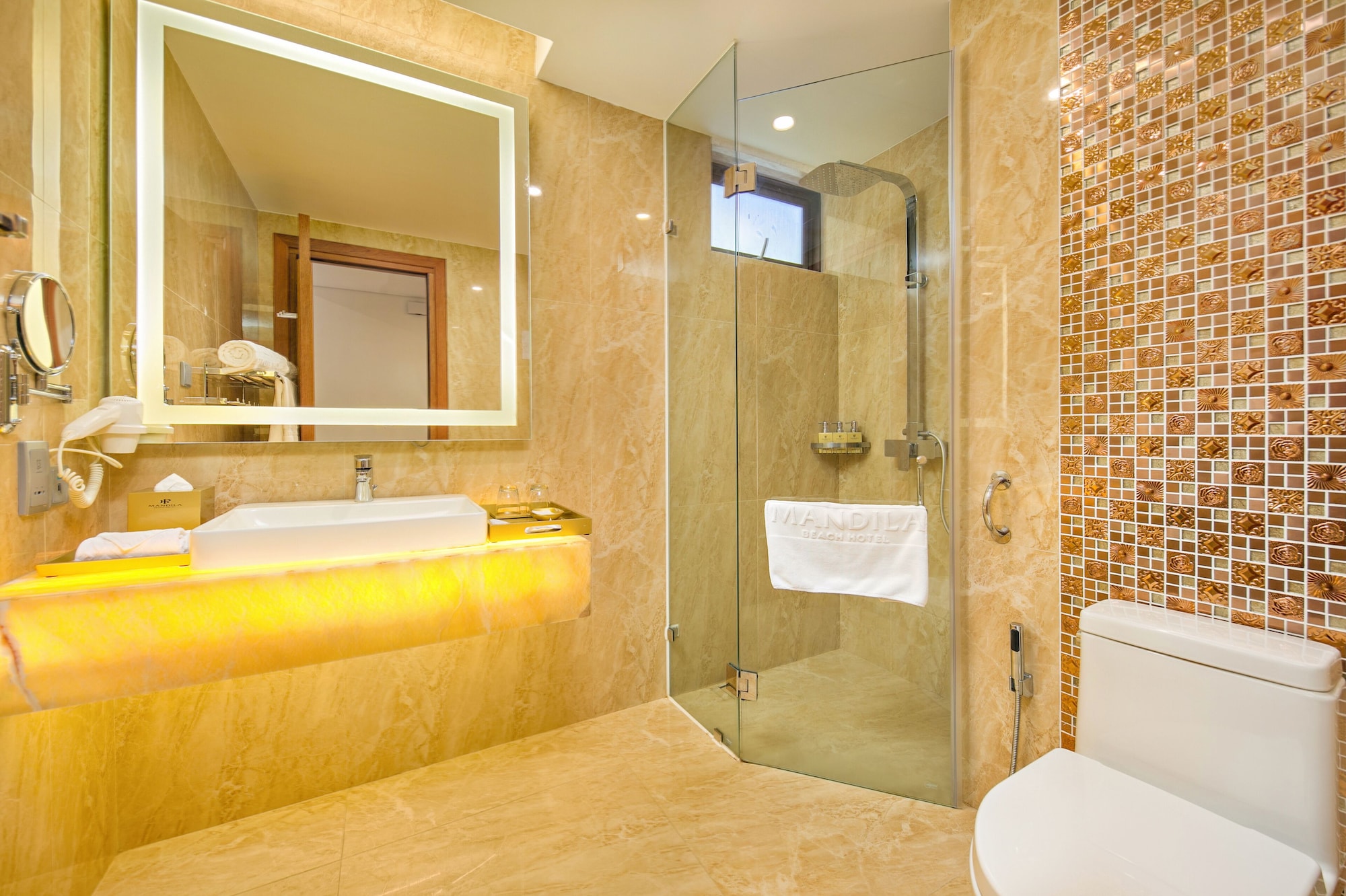 غرفة ديلوكس بسرير كينج، Mandila Beach Hotel Danang 9/10