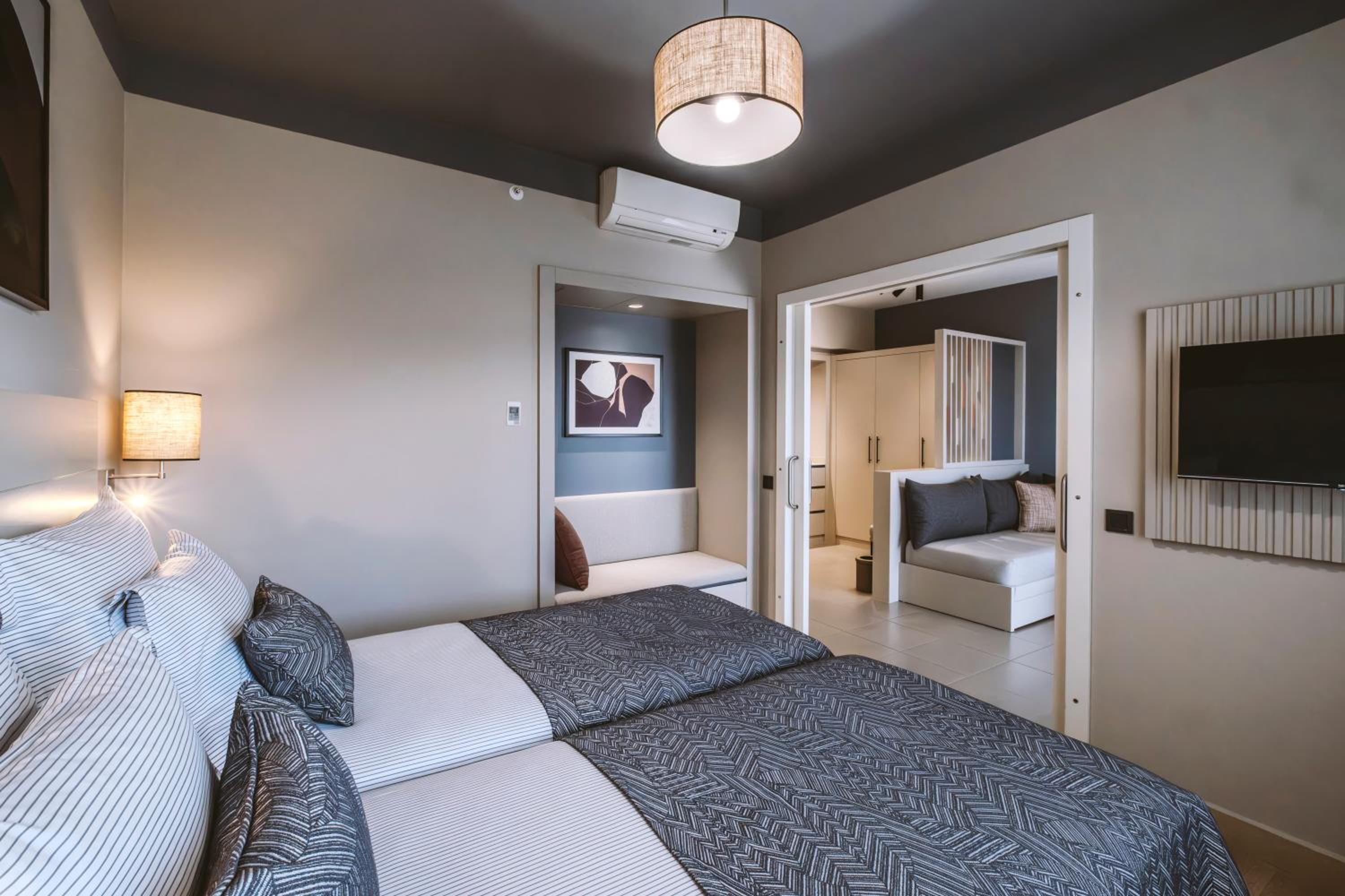 Deluxe Suite 2+2