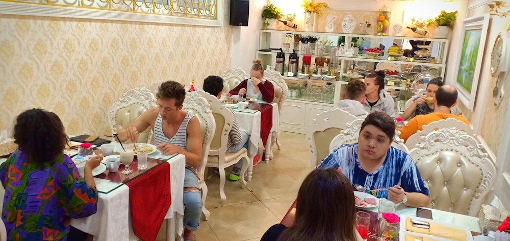 Hanoi Hotel Royal 61/74