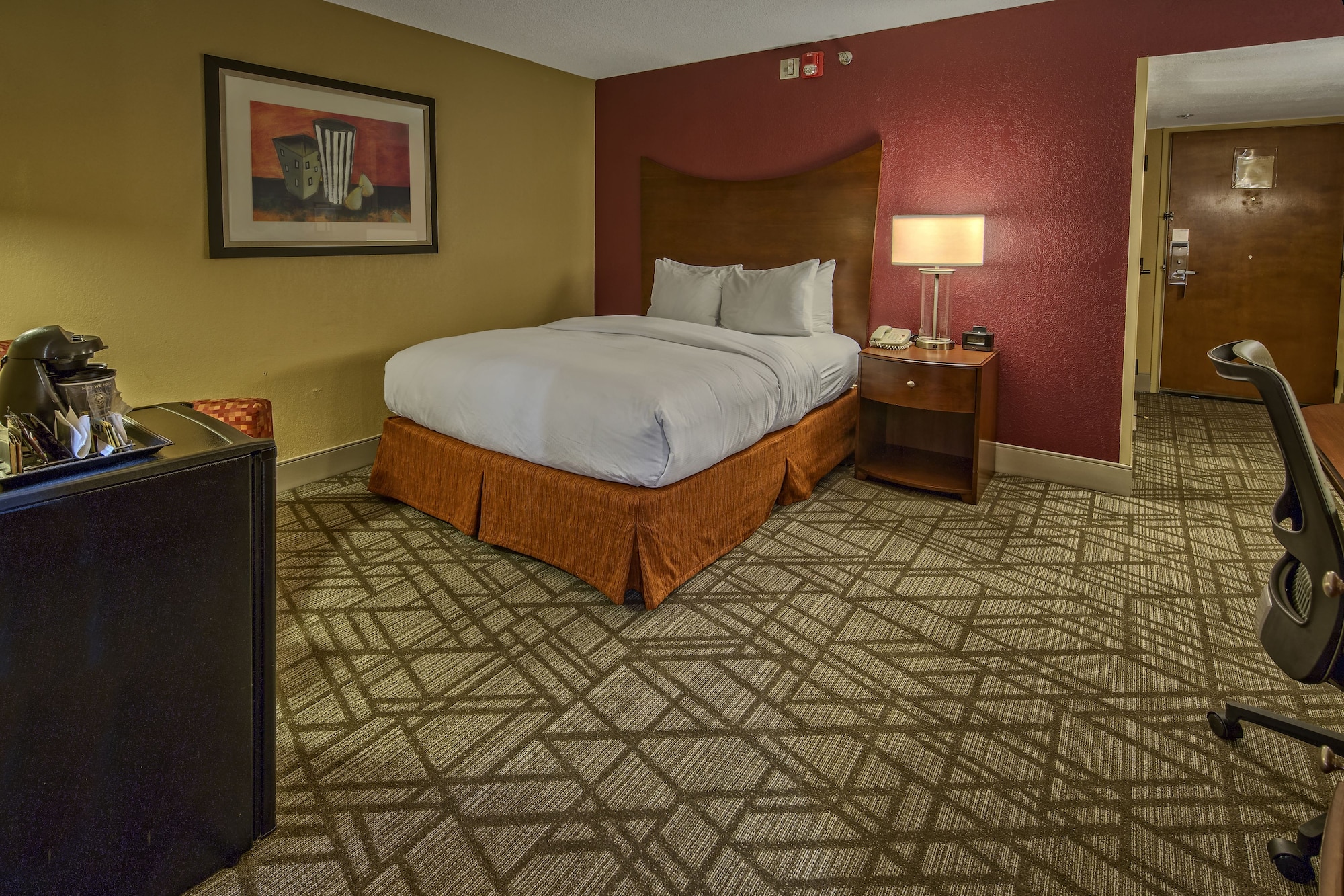غرفة بسرير كوين لذوي الإعاقة، Doubletree Hotel Murfreesboro 5/9