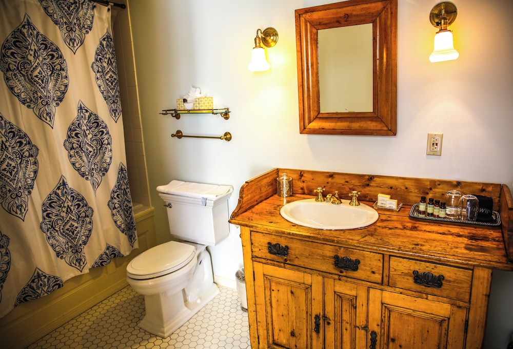 The Millerton Inn 18/18