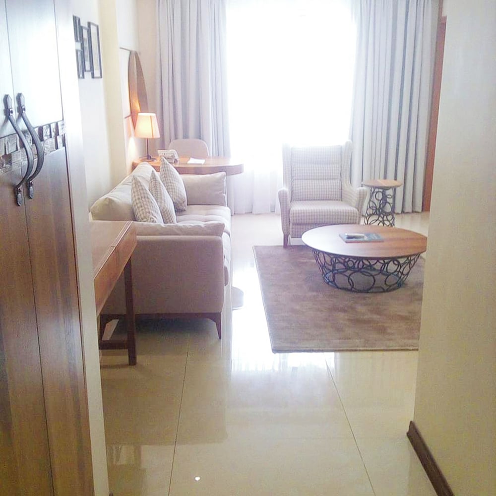 Summerset Continental Hotel Maitama 33/52